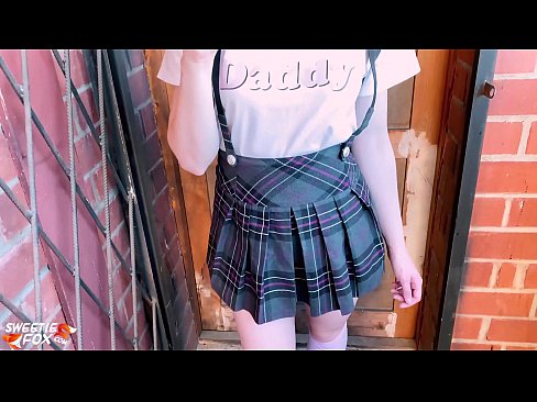 ❤️ 女学生深深地吸吮她的鸡巴，代替上课做爱 ️❌ Porno❤